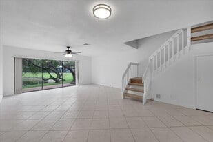 4718 NW 82nd Ave in Lauderhill, FL - Building Photo