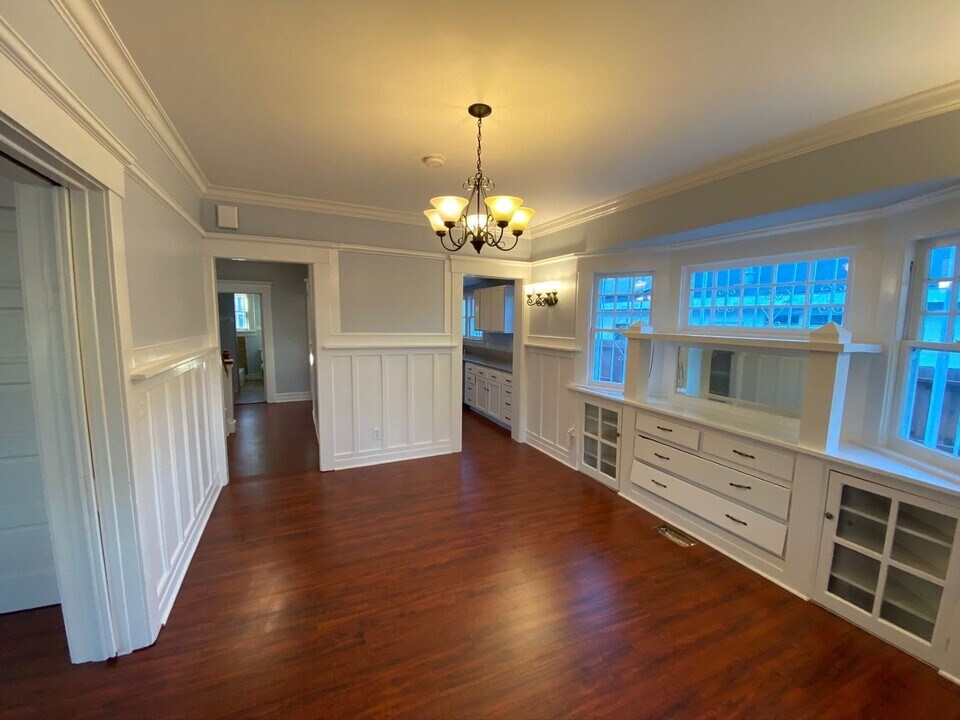 1427 W 25th St-Unit -1425 25th in Los Angeles, CA - Building Photo