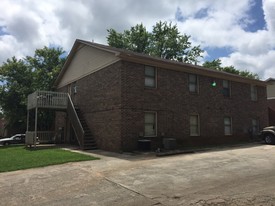 4418 Bonnell Dr NW in Huntsville, AL - Foto de edificio - Building Photo