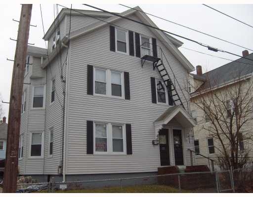 201-203 Carnation St in Pawtucket, RI - Building Photo