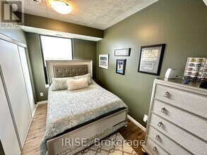 7 Erie Ave in Brantford, ON - Building Photo - Building Photo