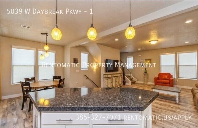 5039 W Daybreak Pkwy in South Jordan, UT - Building Photo - Building Photo