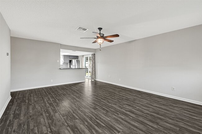 1803 Flamingo Dr