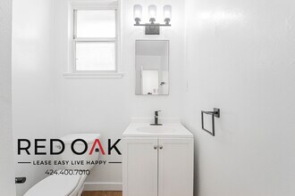 820 S Gramercy Pl, Unit 11 in Los Angeles, CA - Building Photo - Building Photo