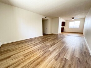 3105 E 6th St in Long Beach, CA - Building Photo - Building Photo