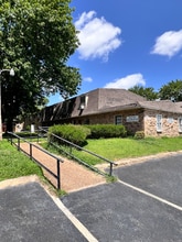 2411 Talonwood Dr in West Memphis, AR - Foto de edificio - Building Photo