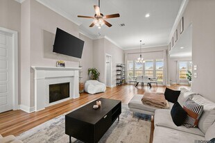 3035 Woodgrove Wy, Unit Unit 408 in Baton Rouge, LA - Building Photo