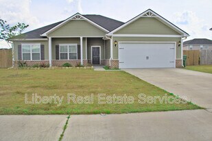 729 Burke Dr in Hinesville, GA - Building Photo