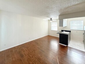 4811 Live Oak St in Dallas, TX - Building Photo - Building Photo
