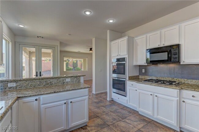 10125 James Harbin Ave in Las Vegas, NV - Building Photo - Building Photo