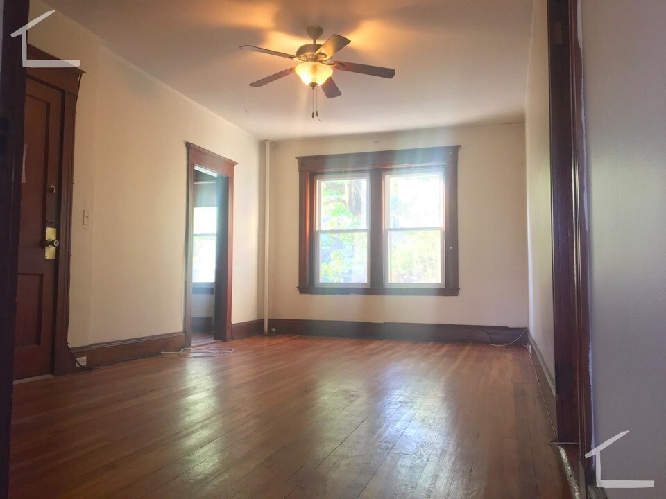 130 Englewood Ave, Unit 4 in Boston, MA - Building Photo