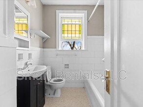 7208 Zephyr Pl in Maplewood, MO - Building Photo - Building Photo