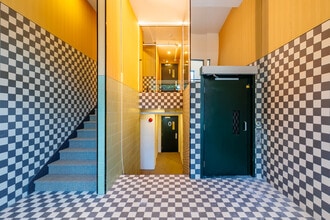 Le Cent Dix in Verdun, QC - Building Photo - Lobby