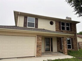 107 Iberis Ct in Arlington, TX - Building Photo