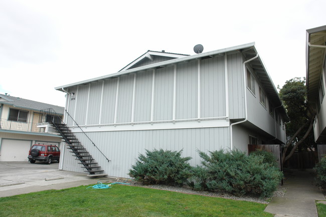 3836 Barker Dr in San Jose, CA - Foto de edificio - Building Photo