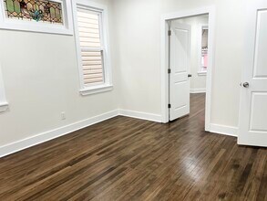 84 Dekalb Ave in Jersey City, NJ - Building Photo - Building Photo