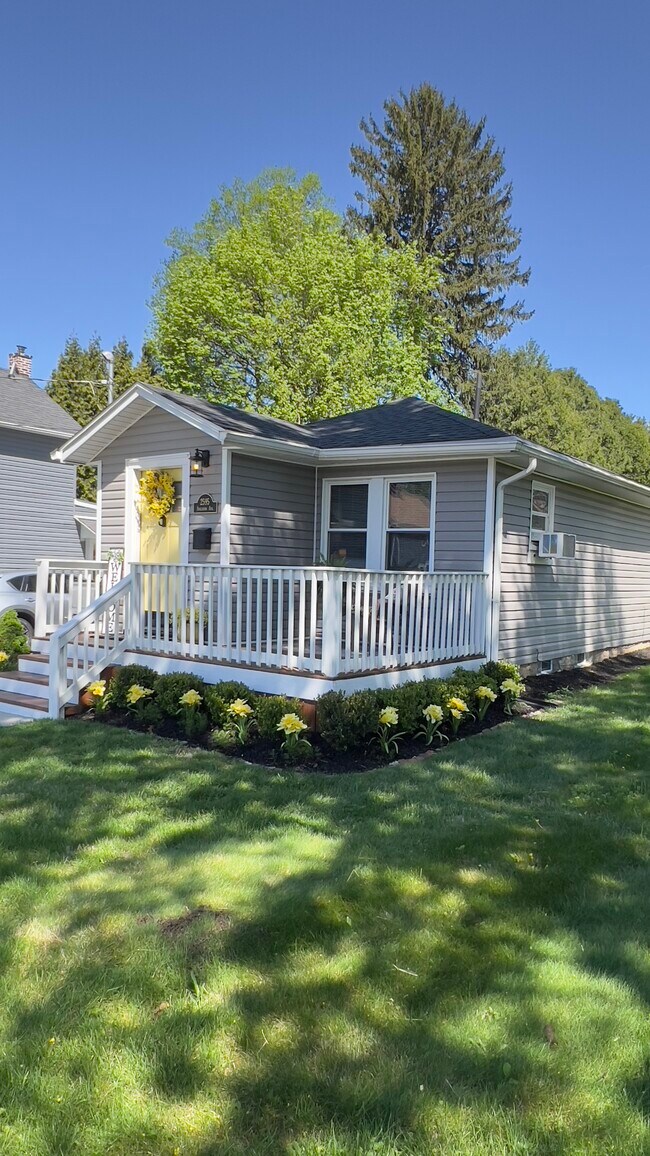 2595 Shelburn Ave in Akron, OH - Building Photo - Building Photo