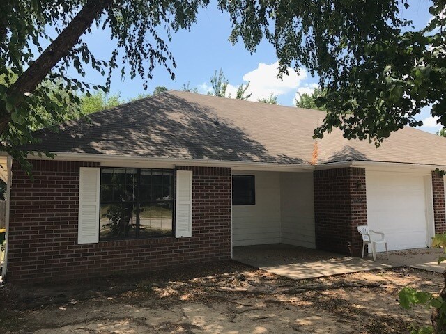 1522 Shannon St in Springdale, AR - Building Photo