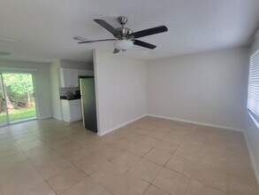 240 SE 24th Ave in Boynton Beach, FL - Building Photo - Building Photo