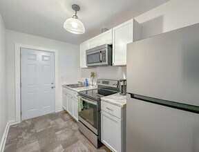 541 Okaloosa St in Tallahassee, FL - Building Photo - Building Photo