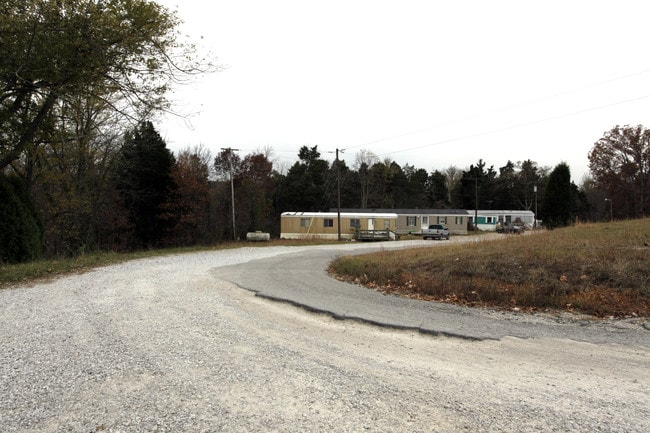 3425 Highway 62 NE in Corydon, IN - Foto de edificio - Building Photo