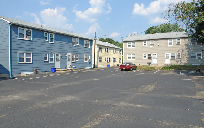 300-312 W Adams Ave in Magnolia, NJ - Building Photo - Building Photo