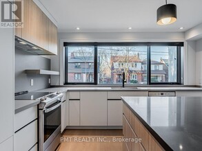 157 Roslin Ave in Toronto, ON - Building Photo - Building Photo