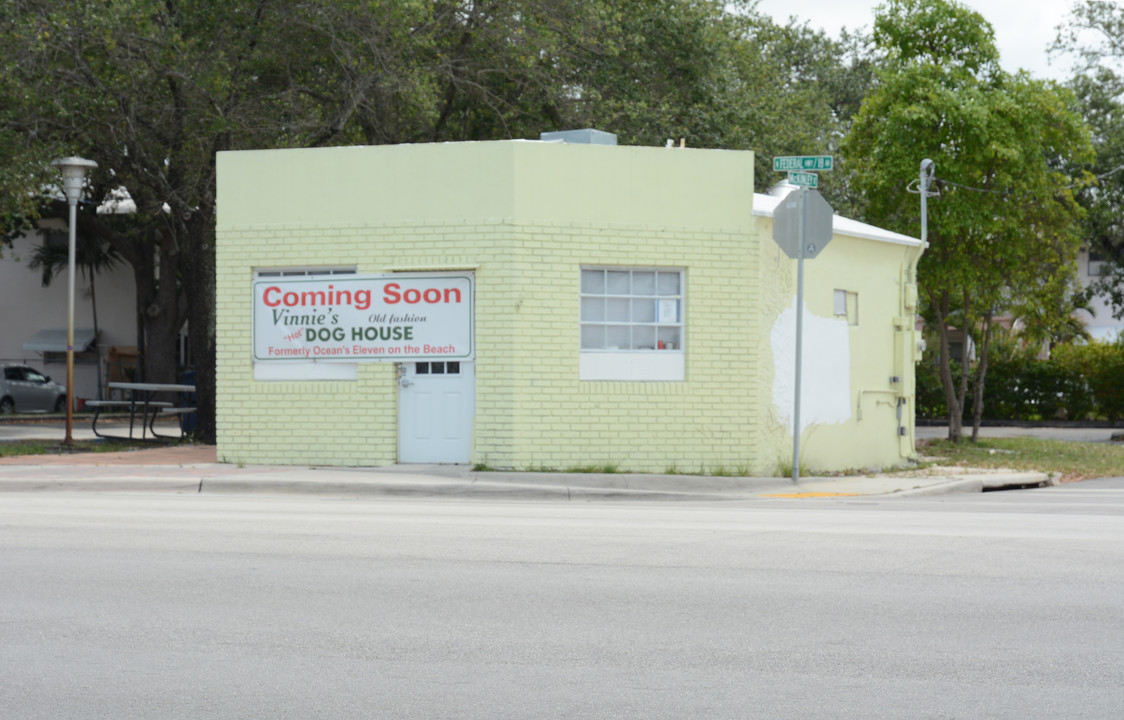 1800 McKinley St in Hollywood, FL - Foto de edificio