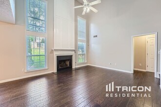 570 Lullingstone Dr SE in Marietta, GA - Foto de edificio - Building Photo