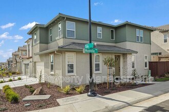 3449 Magnolia Wy in Folsom, CA - Building Photo - Building Photo