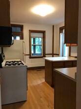 2137 N Oakley Ave in Chicago, IL - Building Photo - Building Photo