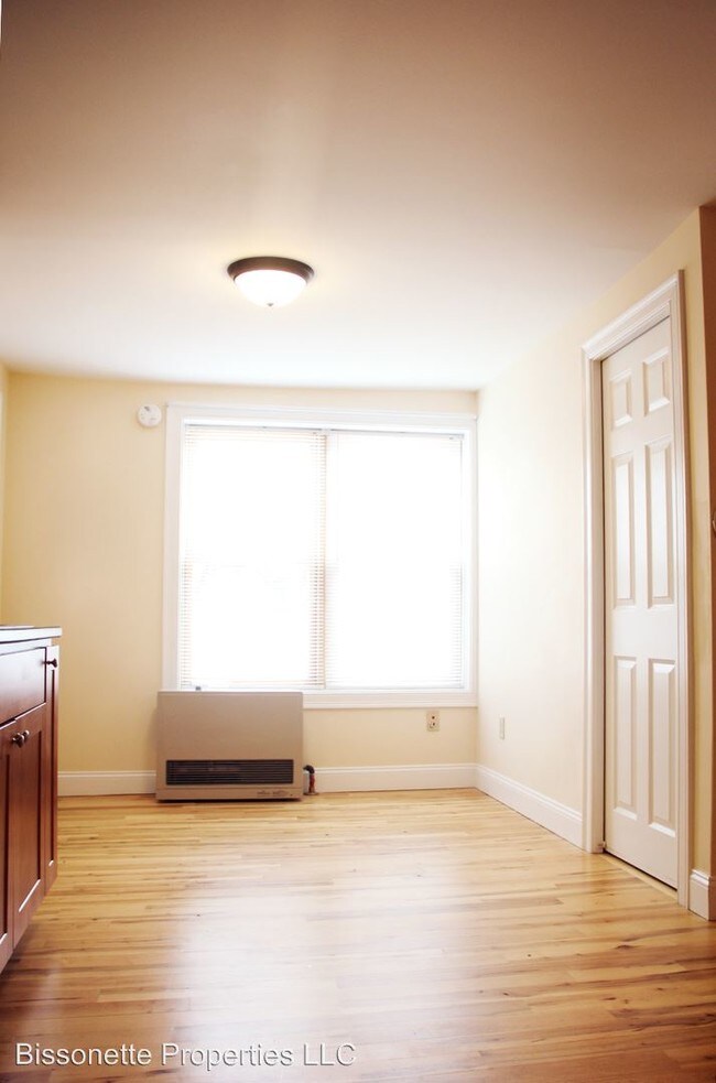 155 Maple St in Burlington, VT - Foto de edificio - Building Photo