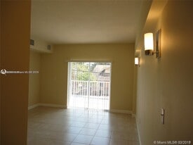 134 SW 7th Ave, Unit 206 in Miami, FL - Building Photo