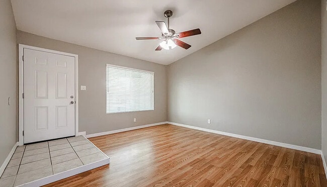 604 W Kiva Ave in Mesa, AZ - Building Photo - Building Photo