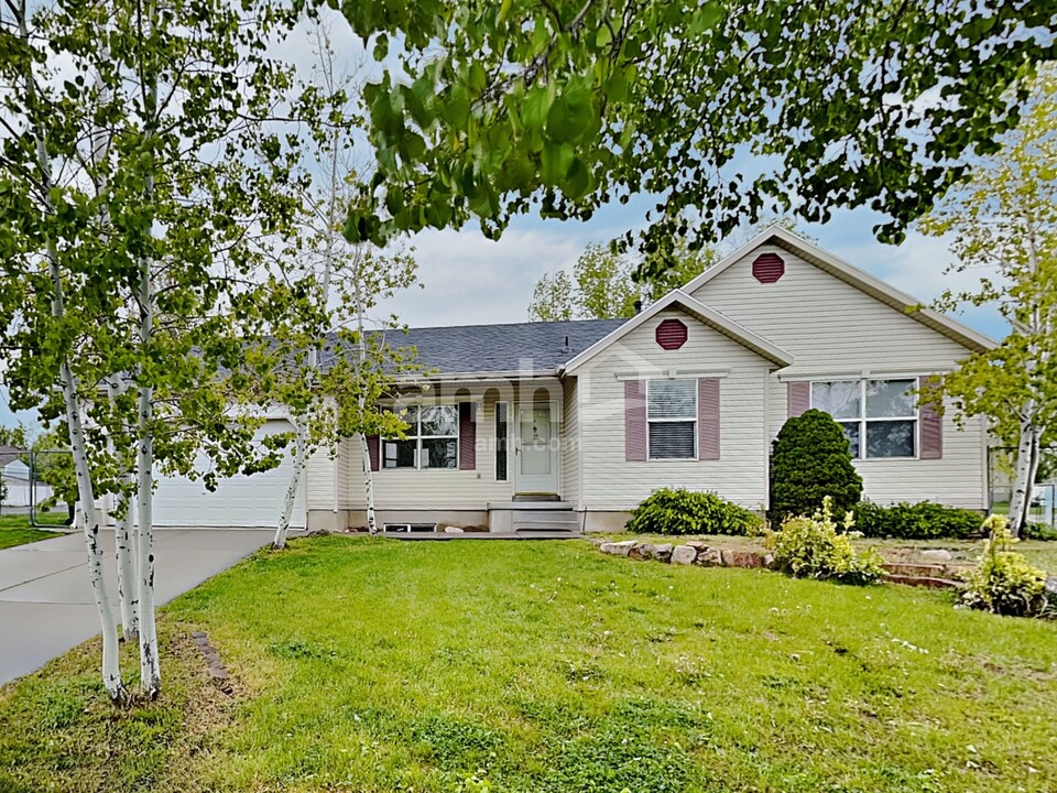 508 E 1180 N in Tooele, UT - Building Photo