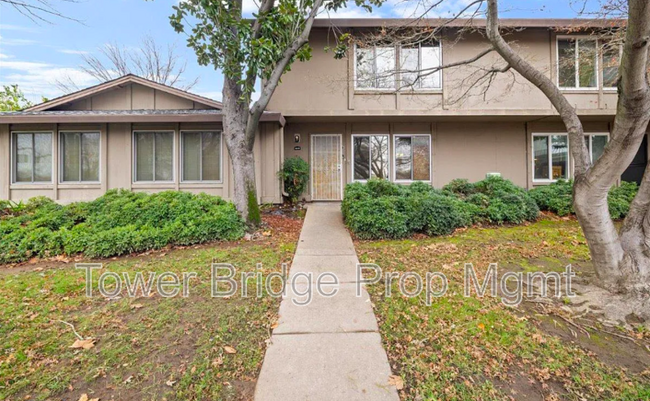 property at 8625 La Riviera Dr