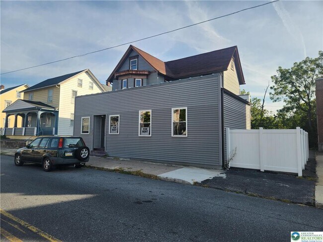 property at 1249 Main St