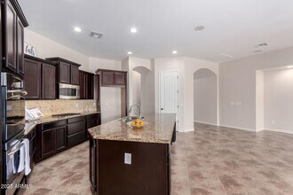 4102 E Cres Way in Chandler, AZ - Building Photo - Building Photo