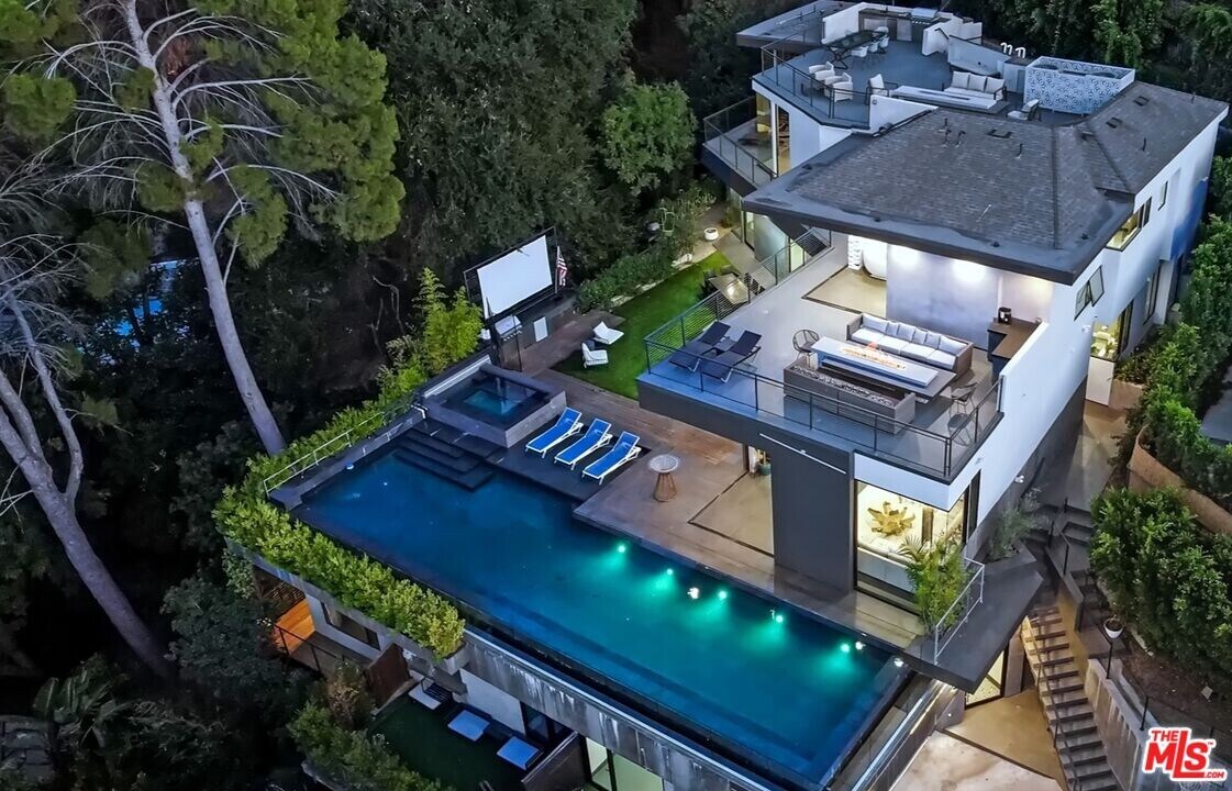 3712 Broadlawn Dr in Los Angeles, CA - Building Photo