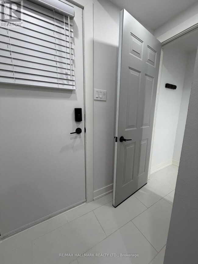 1211 Bridge Gate Crescent in Pickering, ON - Building Photo - Building Photo