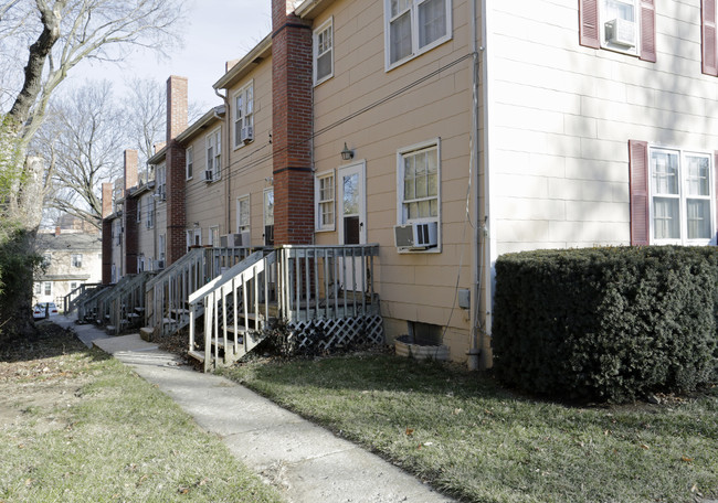 Marlborough Apartments in Kansas City, MO - Building Photo - Building Photo