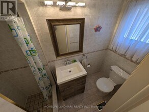 56 Bickerton Crescent in Toronto, ON - Building Photo - Building Photo
