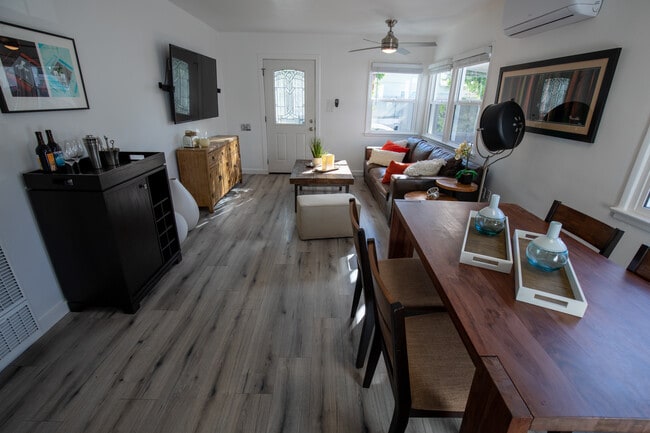 923 N Avenue 56 in Los Angeles, CA - Building Photo - Building Photo