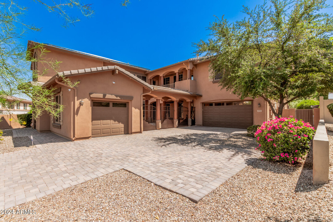 5713 W Rowel Rd in Phoenix, AZ - Foto de edificio