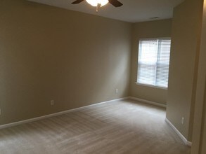 1700 Heisser Ln in Fuquay Varina, NC - Foto de edificio - Building Photo