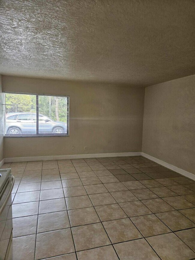 1224 S Palmetto Ave in Daytona Beach, FL - Building Photo - Building Photo