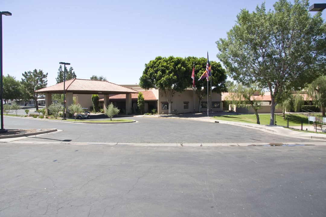 Silveridge Resort in Mesa, AZ - Building Photo