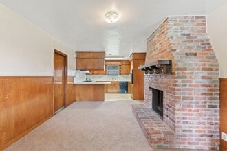 2105 Adams St in Baytown, TX - Building Photo - Building Photo