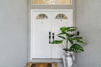 1062 Greenturf Rd in Spring Hill, FL - Building Photo - Building Photo