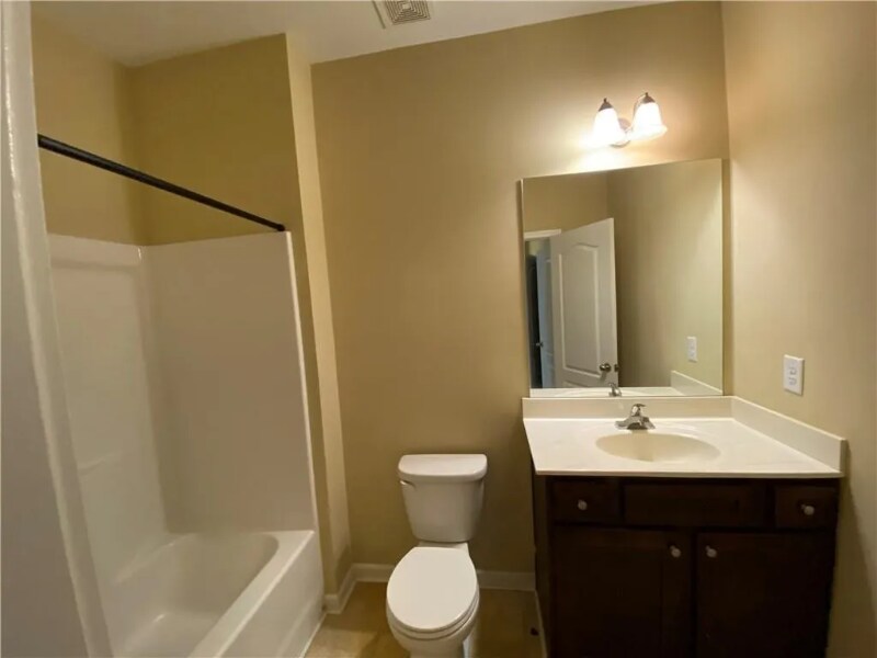 303 Bonnes Dr in Stonecrest, GA - Building Photo